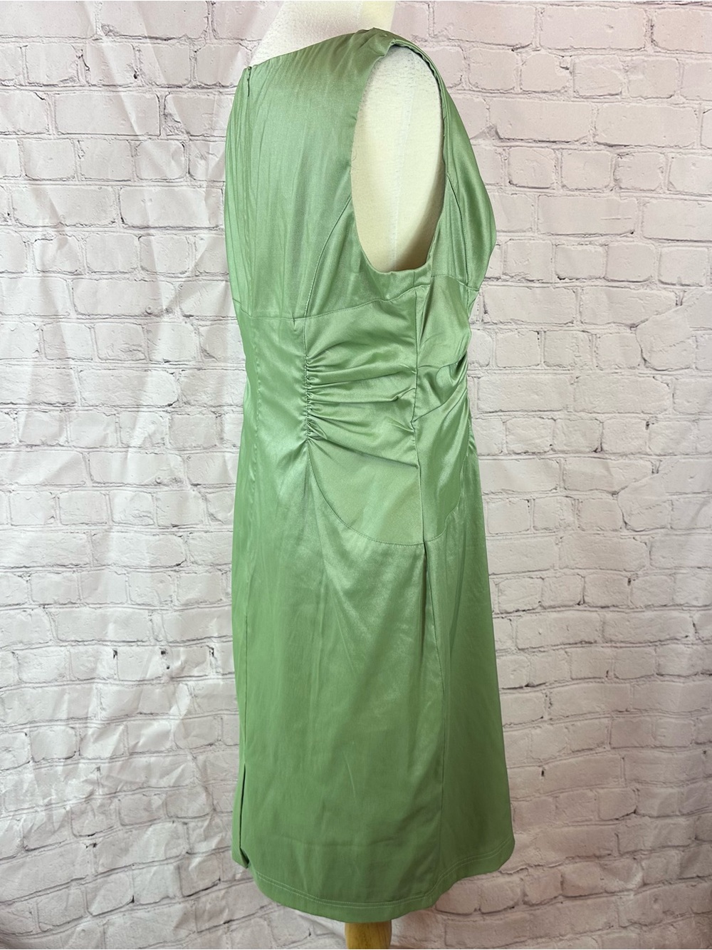 Adrianna Papell Pleated V-Neck Sheath Dress women 14evening chic knee length - Picture 2 of 9